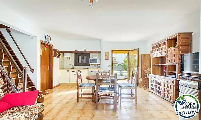 Acogedora casa en Mas Matas, Roses, a pocos metros del mar y de los comercios