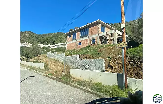 Large modern house under construction in Els Olivars. A unique opportunity to customize your home. S
