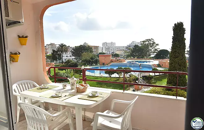 Apartment with tourist license in Santa Margarita, Roses, with terrace and communal swimming pools.