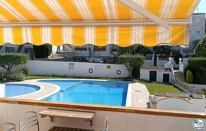 Superb apartment with communal pool in Roses Jardins