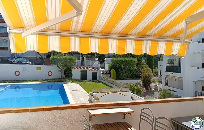 Superb apartment with communal pool in Roses Jardins