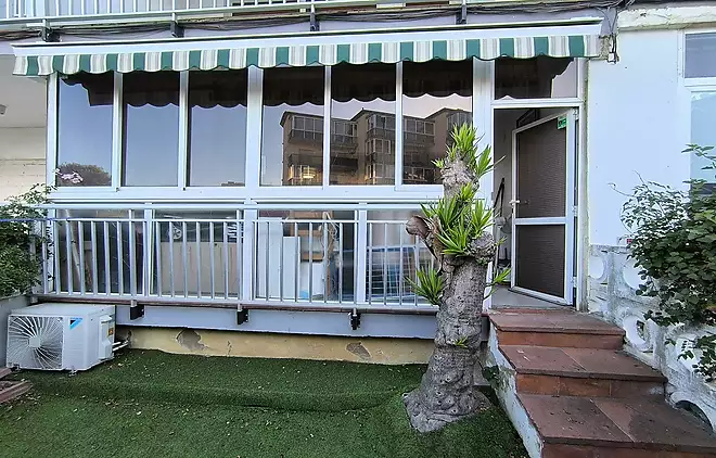 Apartamento 1 habitaci&oacute;n con jard&iacute;n privado en Santa Margarita