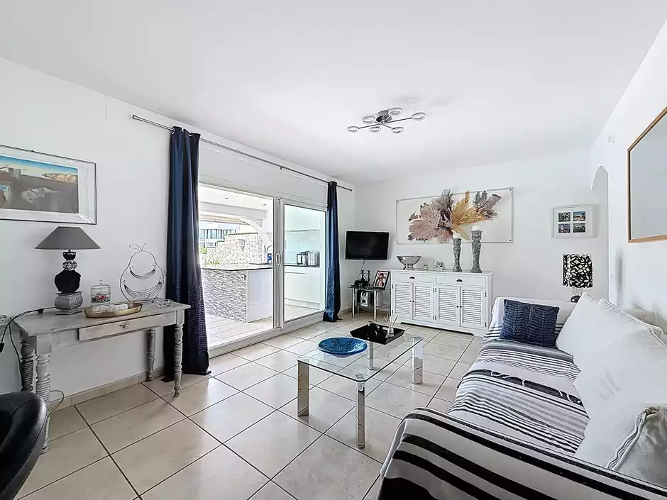 Casa de una planta con amarre de 11.50 m en Empuriabrava.