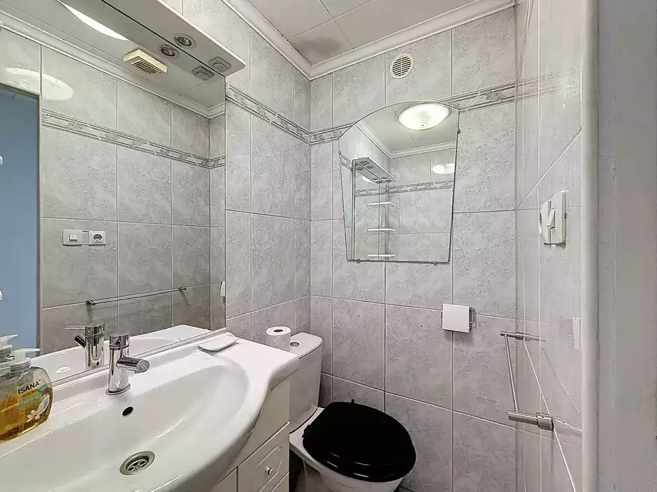 Casa de una planta con amarre de 11.50 m en Empuriabrava.