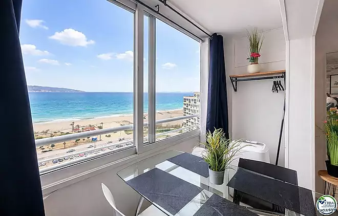 Seaside cabin studio with TOURIST LICENSE