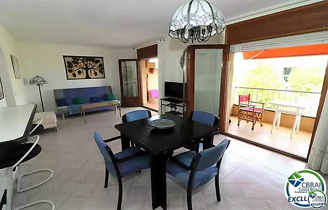 Beautiful and spacious two bedroom apartment near the beach