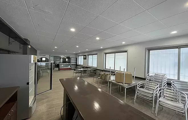 COMMERCIAL PREMISES IN THE CENTER
