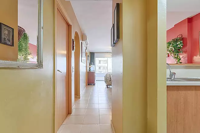 Apartment in Salatar with partial sea view, large terrace and private parking.