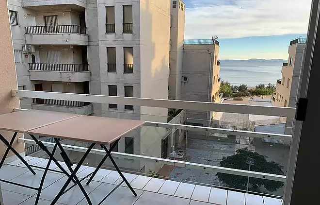 BEAUTIFUL APARTMENT IN SALATA ROSES WITH SEA VIEW