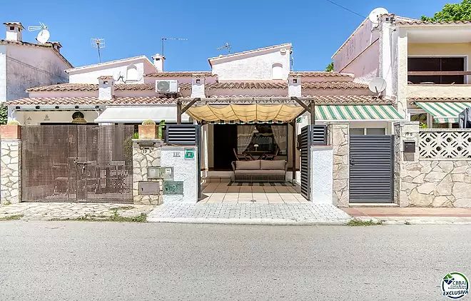 BONICA CASA A EBRE EMPURIABRAVA