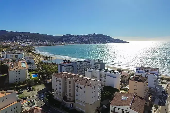 Duplex style penthouse with beautiful views 150 m from the beach