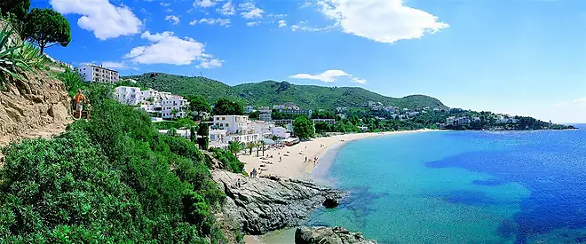 URBAN PLOT OF 604 M&sup2; IN CANYELLES PETITES WITH SEA VIEW
