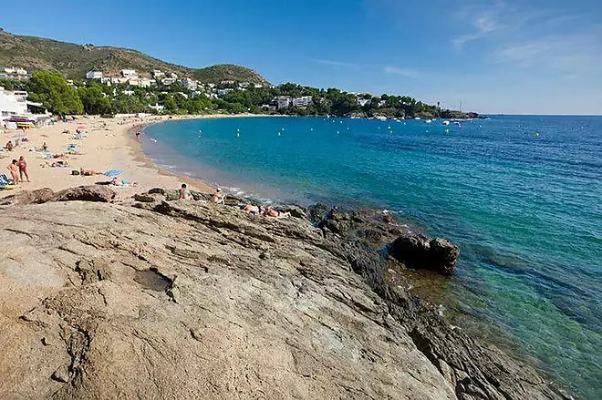 URBAN PLOT OF 604 M&sup2; IN CANYELLES PETITES WITH SEA VIEW