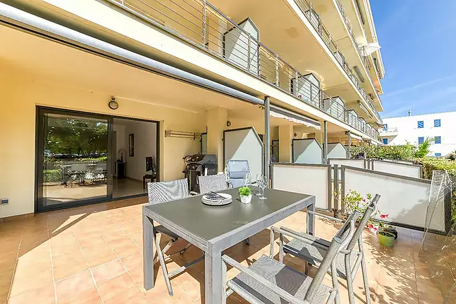 Ground Floor Apartment on the Seafront &ndash; Salatar Area