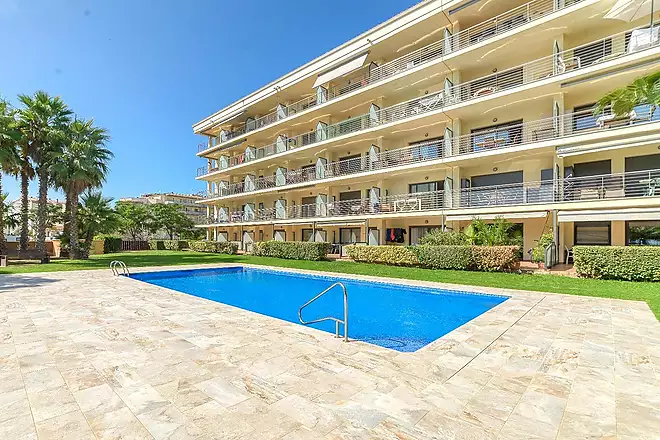 Ground Floor Apartment on the Seafront &ndash; Salatar Area