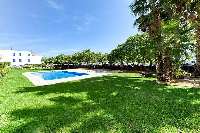 Ground Floor Apartment on the Seafront &ndash; Salatar Area