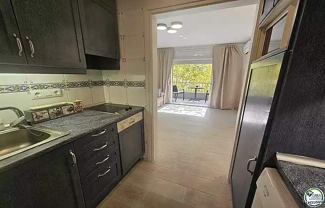 Bright Apartment in the Heart of Empuriabrava
