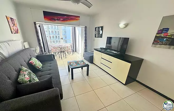 Bright renovated studio just 40 metres from the sea, Salatar area &ndash; Roses