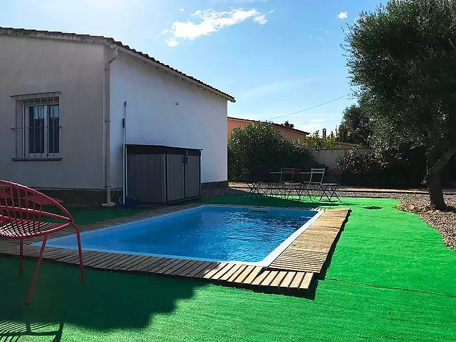 House with spacious garden and pool  for sale in Mas Bosc&agrave; Roses