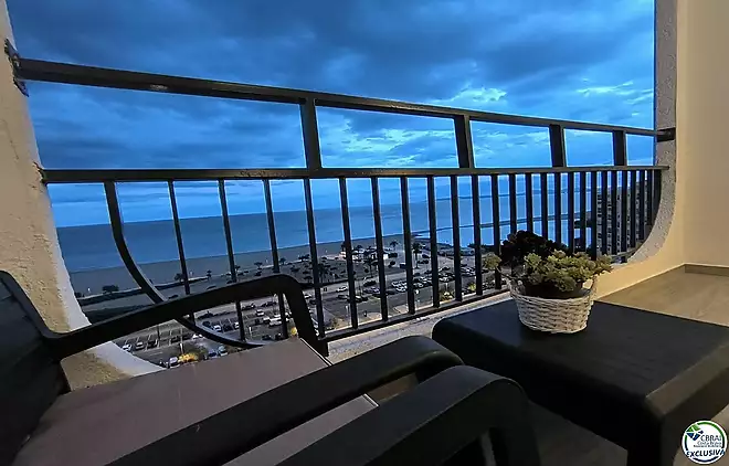 Renovated Seafront Apartment with Terrace and Sea Views