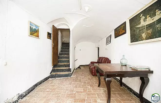 HOUSE WITH LARGE PLOT IN PALAU DE SANTA EUL&Agrave;LIA