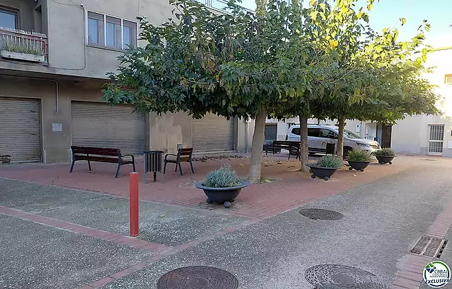 House with great potential in the center of Santa Llogaia