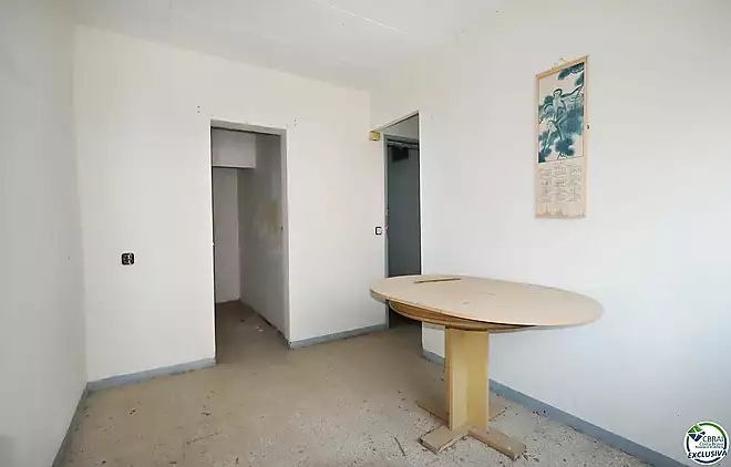 House with great potential in the center of Santa Llogaia