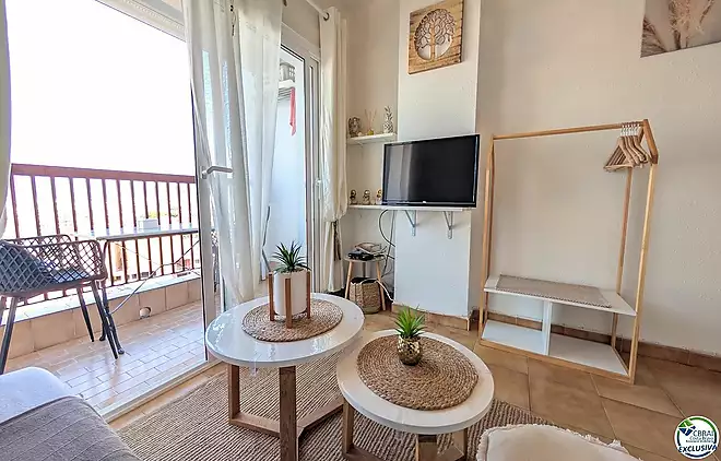 Estudio con cabina renovado con vistas al mar &ndash; Empuriabrava