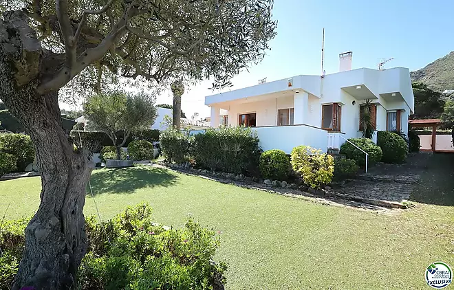House with sea views in Cap de Vol - Exclusivity and charm in El Port de la Selva
