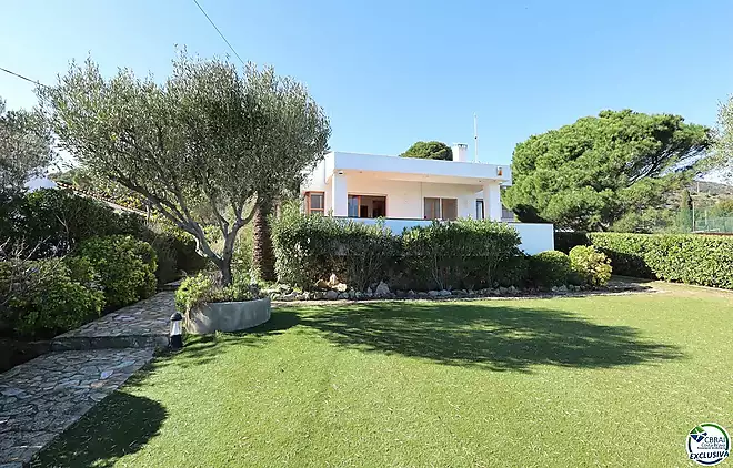 House with sea views in Cap de Vol - Exclusivity and charm in El Port de la Selva