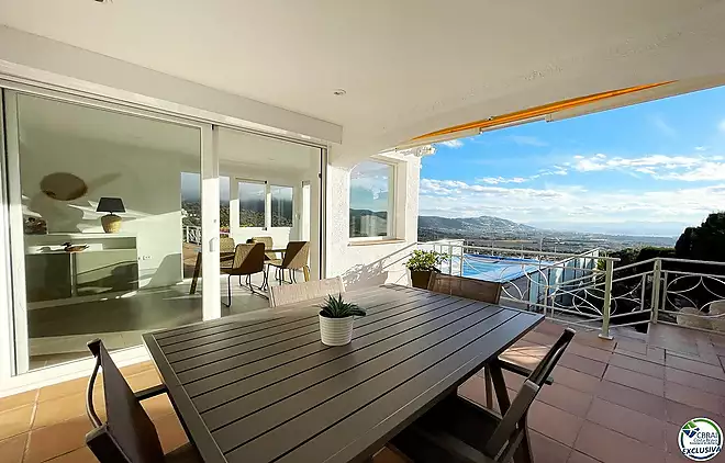 PANORAMIC VILLA WITH SEA VIEWS, PRIVATE POOL AND LARGE PLOT IN MAS FUMATS