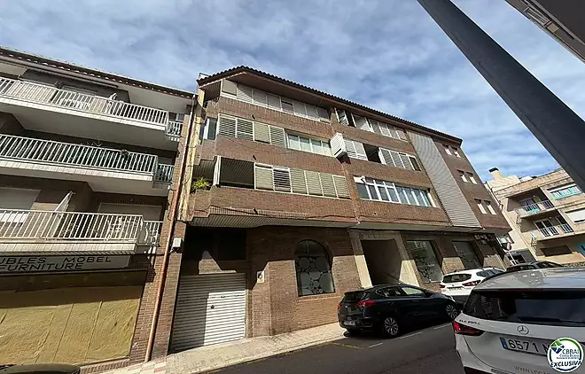 Penthouse in the heart of Roses,