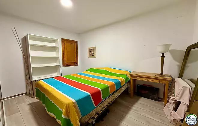 En venda apartament reformat de 2 habitacions al centre de Roses a 50 m del mar