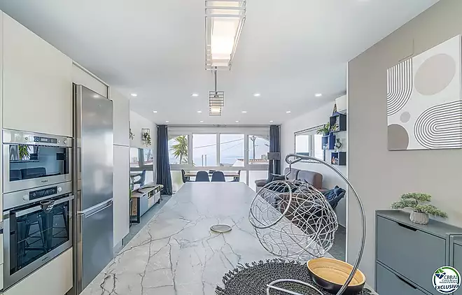 Semi-detached chalet for sale on Joan Timoneda Street