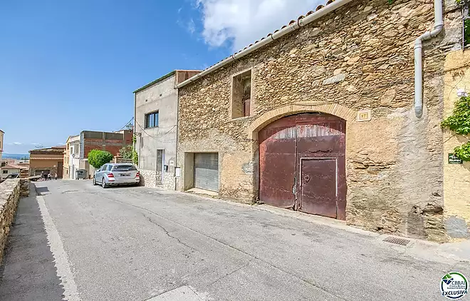 Authenticity and Potential: Village House with "Voltes Catalanes" in the Heart of Palau-saverdera