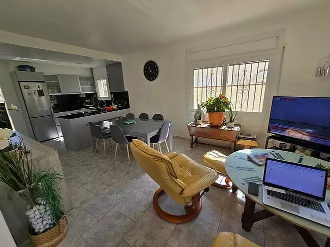 House with pool and tourist license - Peni area