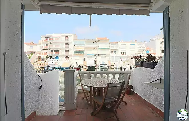 Townhouse with a private 10m x 3m mooring in Porto Fino, Empuriabrava