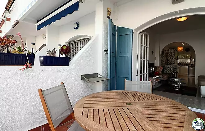 Townhouse with a private 10m x 3m mooring in Porto Fino, Empuriabrava