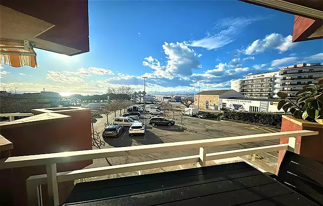 REFURBISHED APARTMENT WITH SEA VIEW & TOURIST LICENSE