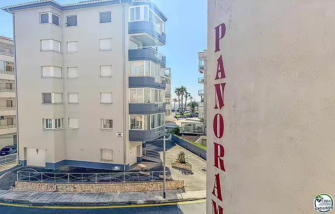 Cosy 2-bedroom apartment with terrace &mdash; Roses (Santa Margarita)