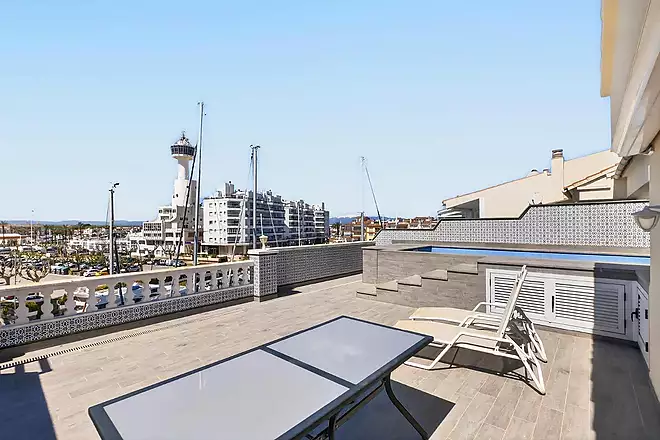 CAVALL DE MAR Duplex penthouse with large terrace, private pool and canal views