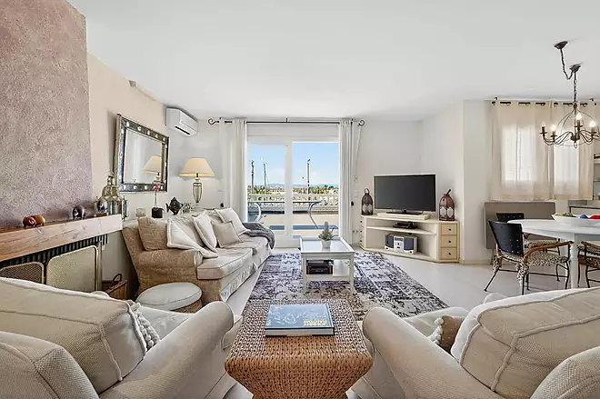 CAVALL DE MAR Duplex penthouse with large terrace, private pool and canal views