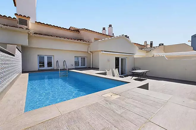 CAVALL DE MAR Duplex penthouse with large terrace, private pool and canal views