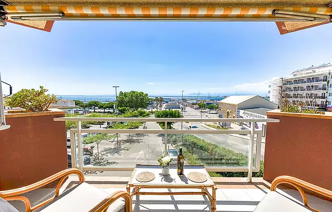 Unique opportunity in the port of Roses!