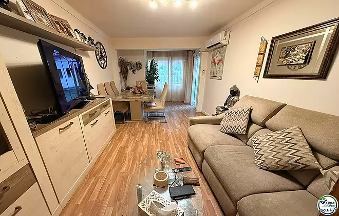 Apartment in the Heart of the Town Centre, Just 250 Metres from the Beach.