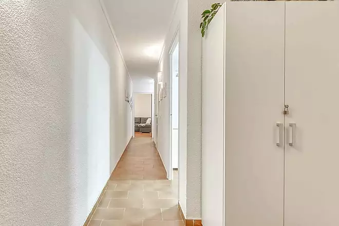 Charming apartment in the center of Roses, 200 m from the beach