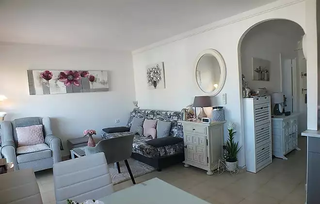 Charming apartment with private parking