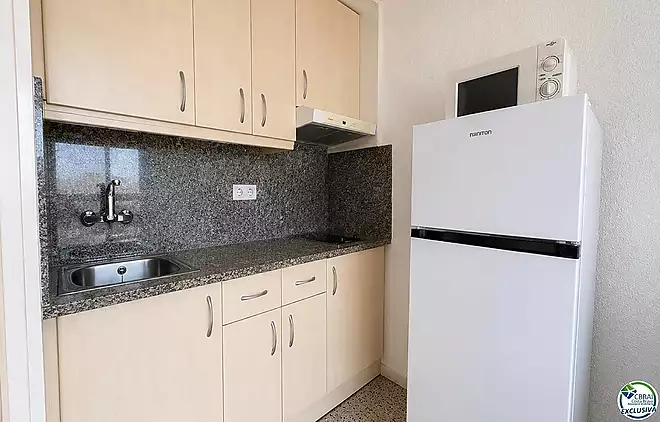 **Studio in Delta Muga &ndash; Empuriabrava, with open views**