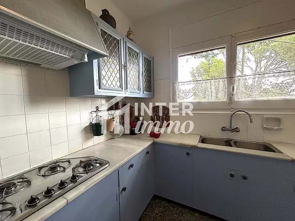 House in Llan&ccedil;&agrave; with a tourist license, sea views, and just a few meters from the beach. - photo 22 of 58