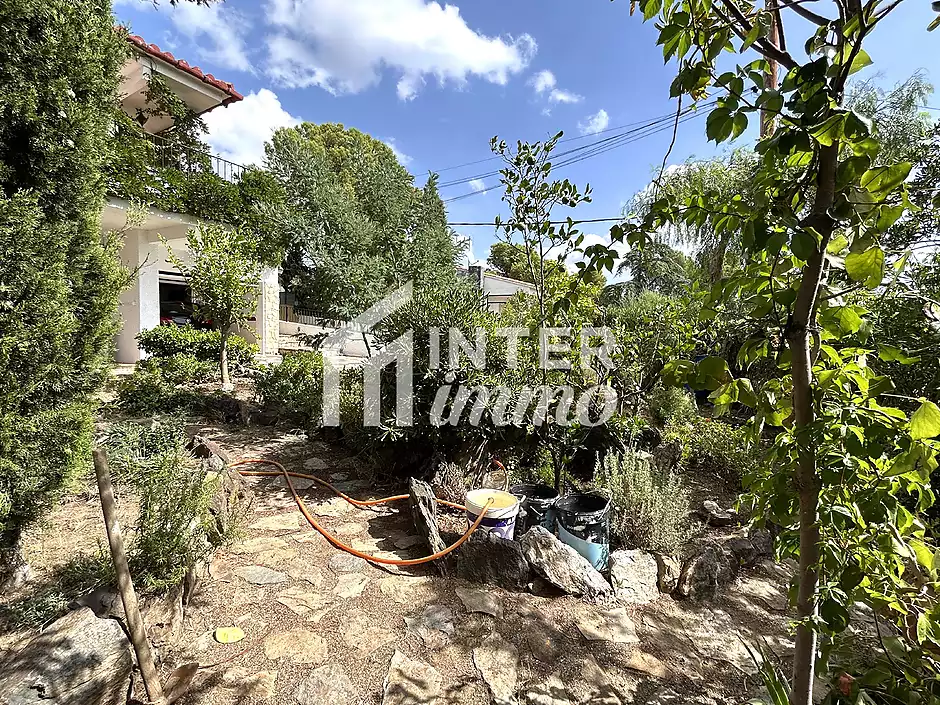 House in Llan&ccedil;&agrave; with a tourist license, sea views, and just a few meters from the beach. - photo 50 of 58